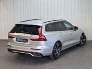 Volvo V60 2.0 V60 R-Design B3 MHEV Auto 5dr 11