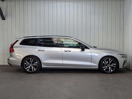 Volvo V60 2.0 V60 R-Design B3 MHEV Auto 5dr 17