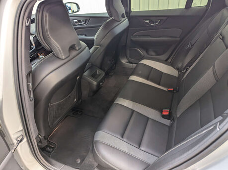 Volvo V60 2.0 V60 R-Design B3 MHEV Auto 5dr 68