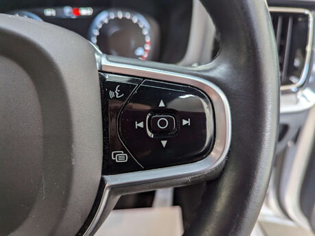 Volvo V60 2.0 V60 R-Design B3 MHEV Auto 5dr 79