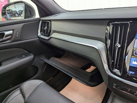 Volvo V60 2.0 V60 R-Design B3 MHEV Auto 5dr 87