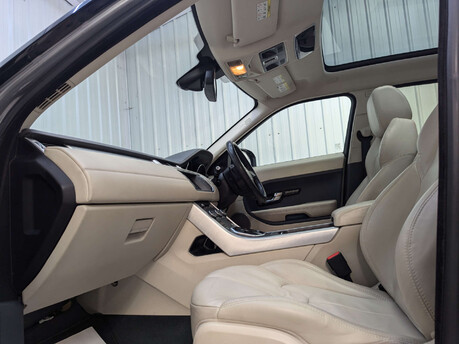 Land Rover Range Rover Evoque 2.2 Range Rover Evoque Dynamic Luxury SD4 Auto 4WD 5dr 55