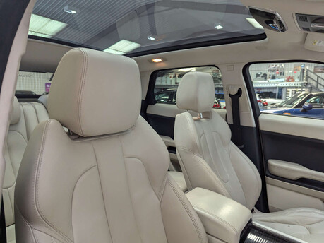 Land Rover Range Rover Evoque 2.2 Range Rover Evoque Dynamic Luxury SD4 Auto 4WD 5dr 50