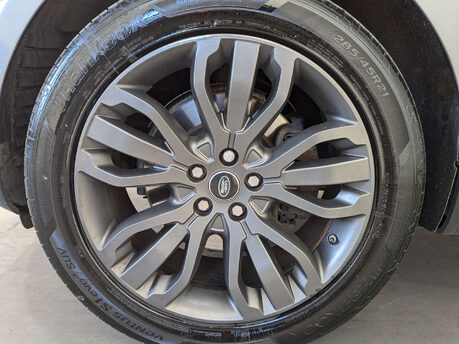 Land Rover Range Rover Sport 3.0 Range Rover Sport HSE Dynamic V6 SC Auto 4WD 5dr 33