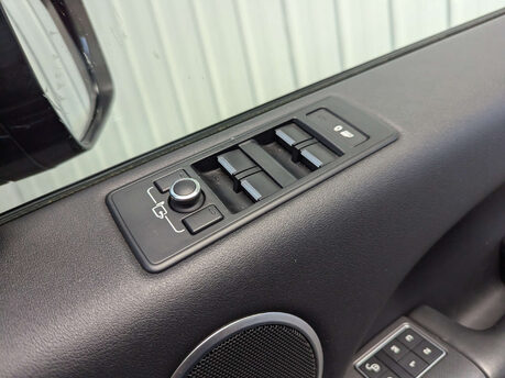 Land Rover Range Rover Sport 3.0 Range Rover Sport HSE Dynamic V6 SC Auto 4WD 5dr 79