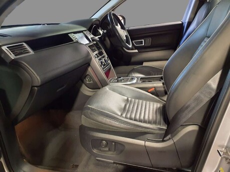 Land Rover Discovery Sport 2.0 Discovery Sport HSE Dynamic Luxury TD4 Auto 4WD 5dr 16