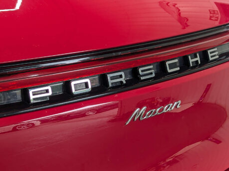 Porsche Macan 2.0 Macan Semi-Auto 4WD 5dr 36
