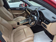 Porsche Macan 2.0 Macan Semi-Auto 4WD 5dr 49