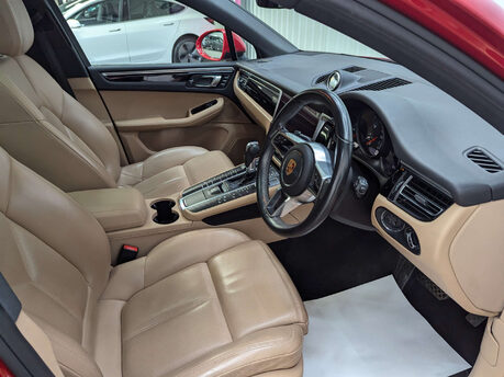 Porsche Macan 2.0 Macan Semi-Auto 4WD 5dr 49