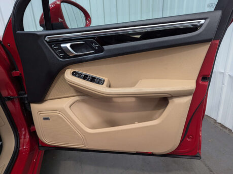 Porsche Macan 2.0 Macan Semi-Auto 4WD 5dr 53