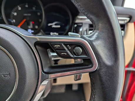 Porsche Macan 2.0 Macan Semi-Auto 4WD 5dr 73