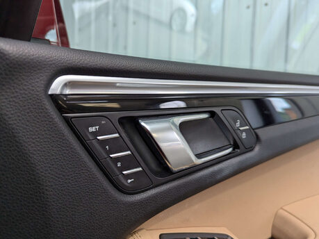 Porsche Macan 2.0 Macan Semi-Auto 4WD 5dr 76
