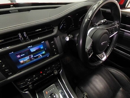 Jaguar XF 2.0 XF R-Sport D Auto 4dr 5