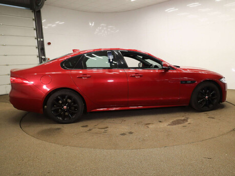Jaguar XF 2.0 XF R-Sport D Auto 4dr 7
