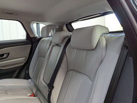 Land Rover Range Rover Evoque 2.0 Range Rover Evoque SE Tech TD4 Auto 4WD 5dr 68