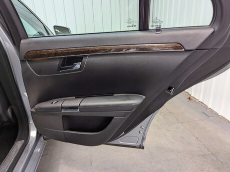 Mercedes-Benz S Class 3.0 S350 Bluetec BlueEfficiency CDi Auto 4dr 72