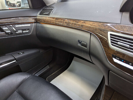 Mercedes-Benz S Class 3.0 S350 Bluetec BlueEfficiency CDi Auto 4dr 95