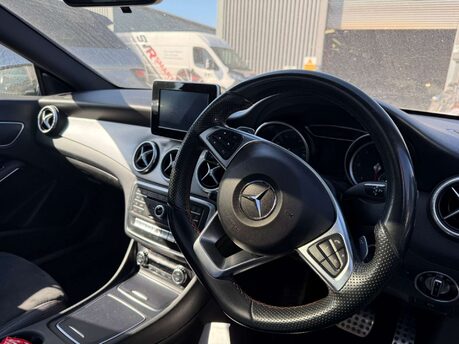 Mercedes-Benz CLA Class 2.1 CLA 220 D AMG Line Auto 4dr 4