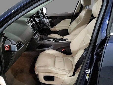 Jaguar F-Pace 2.0 F-PACE Prestige AWD D Auto 4WD 5dr 10