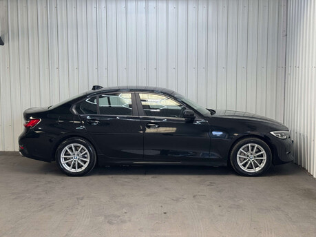 BMW 3 Series 2.0 330e xDrive SE Professional Auto 4WD 4dr 13