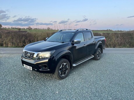 Nissan Navara 2.3 Navara Tekna dCi 4WD 5dr
