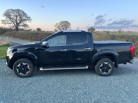 Nissan Navara 2.3 Navara Tekna dCi 4WD 5dr 10