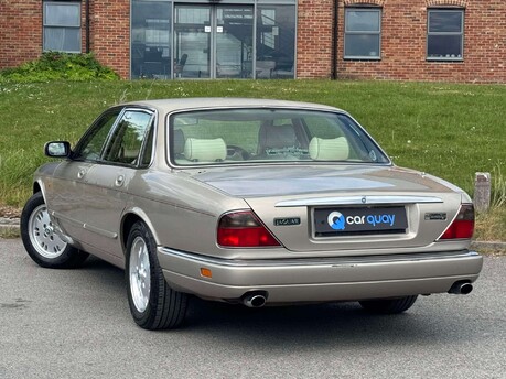Jaguar Sovereign AUTO 5