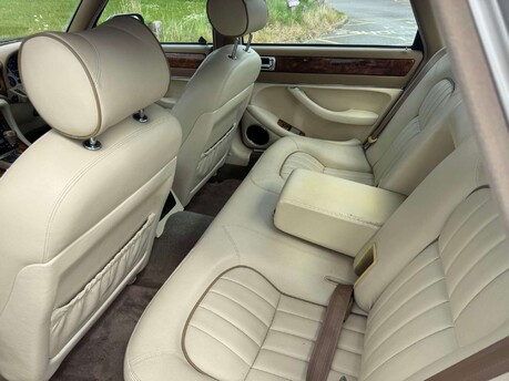 Jaguar Sovereign AUTO 14