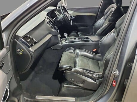 Volvo XC90 2.0 XC90 R-Design D5 PowerPulse AWD Auto 4WD 5dr 11