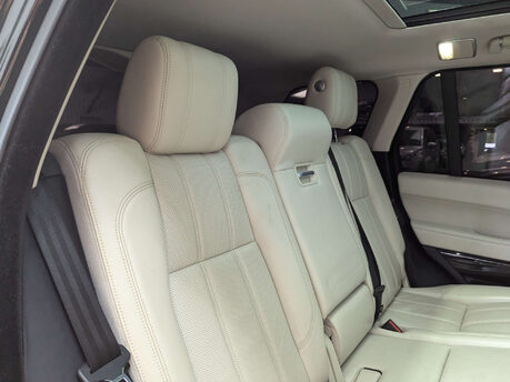 Land Rover Range Rover 4.4 Range Rover Vogue SDV8 Auto 4WD 5dr 59