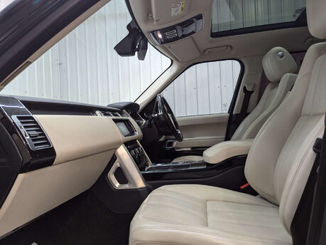 Land Rover Range Rover 4.4 Range Rover Vogue SDV8 Auto 4WD 5dr 52