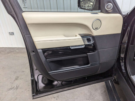 Land Rover Range Rover 4.4 Range Rover Vogue SDV8 Auto 4WD 5dr 55