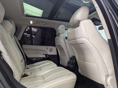 Land Rover Range Rover 4.4 Range Rover Vogue SDV8 Auto 4WD 5dr 58