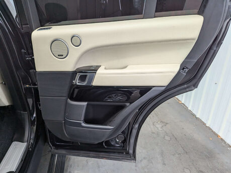 Land Rover Range Rover 4.4 Range Rover Vogue SDV8 Auto 4WD 5dr 61