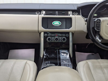 Land Rover Range Rover 4.4 Range Rover Vogue SDV8 Auto 4WD 5dr 71