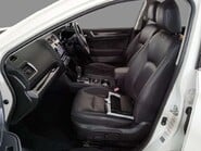 Subaru Outback 2.5 Outback SE Premium Symmetrical AWD CVT 4WD 5dr 12