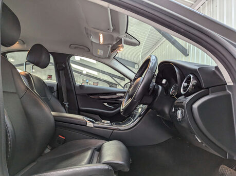 Mercedes-Benz C Class 2.0 C 220 SE D Auto 4dr 53