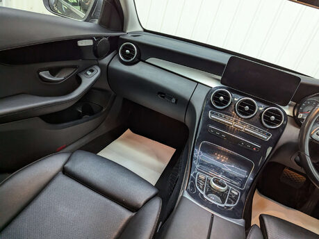 Mercedes-Benz C Class 2.0 C 220 SE D Auto 4dr 47