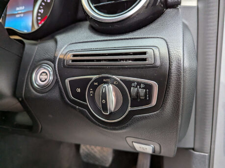 Mercedes-Benz C Class 2.0 C 220 SE D Auto 4dr 82