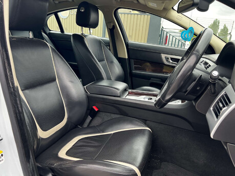Jaguar XF 2.2 XF Portfolio D Auto 4dr 22