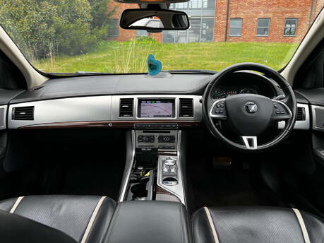 Jaguar XF 2.2 XF Portfolio D Auto 4dr 5