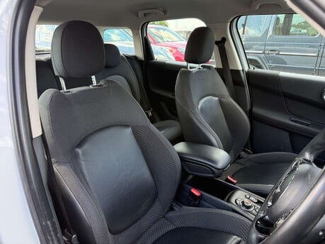 Mini Countryman 1.5 Countryman Cooper Auto 5dr 7