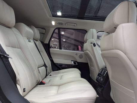 Land Rover Range Rover 4.4 SD V8 Autobiography Auto 4WD Euro 6 (s/s) 5dr 71