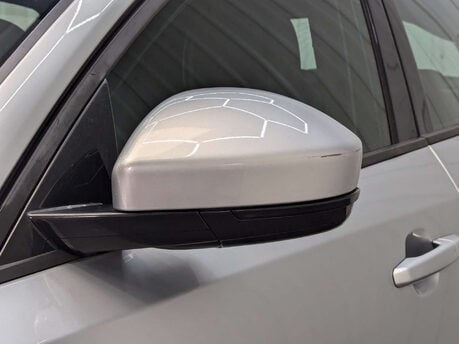 Jaguar E-Pace 2.0 E-Pace R-Dynamic SE D AWD Auto 4WD 5dr 30