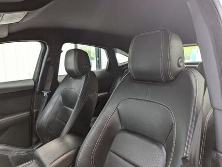 Jaguar E-Pace 2.0 E-Pace R-Dynamic SE D AWD Auto 4WD 5dr 59
