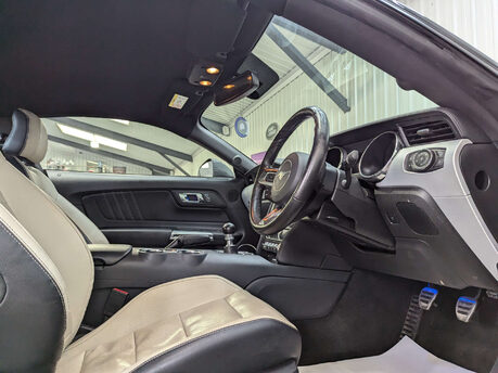 Ford Mustang 2.3 Mustang EcoBoost 2dr 45