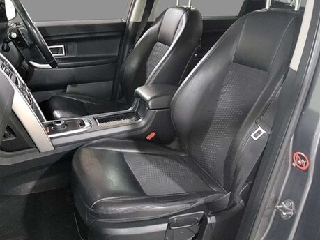 Land Rover Discovery Sport 2.0 Discovery Sport SE Tech TD4 Auto 4WD 5dr 7