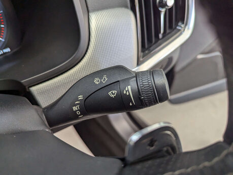 Volvo S90 2.0 S90 R-Design D4 Auto 4dr 76