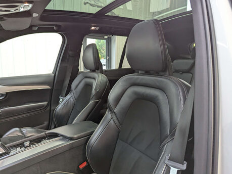 Volvo XC90 2.0 XC90 R-Design B5 MHEV AWD Auto 4WD 5dr 58