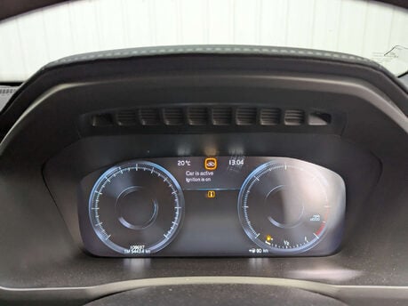 Volvo XC90 2.0 XC90 R-Design B5 MHEV AWD Auto 4WD 5dr 83